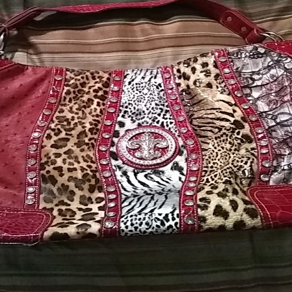 Purse - Picture 1 of 3